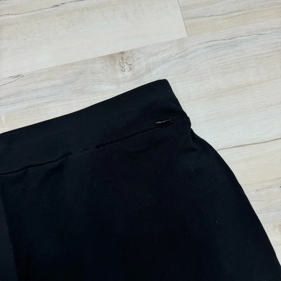 L.L.Bean Black Pull on Comfortable lightweight tencel skirt Sz Medium - Picture 4 of 5